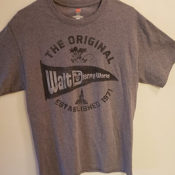 Walt Disney World T-shirt - Picture 2 of 4